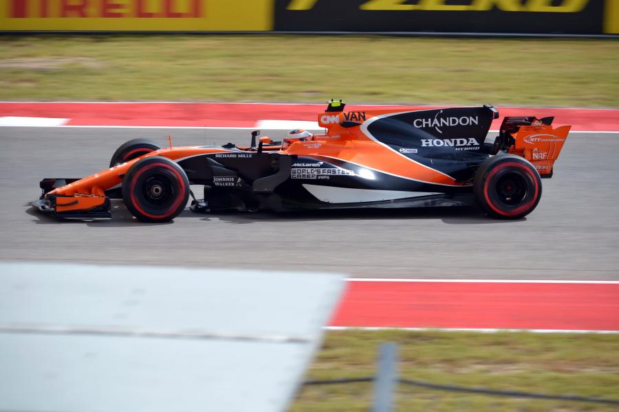  McLaren Honda MCL32 2017 года  (фото 19 из 24)